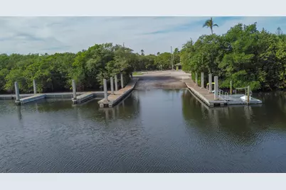 8094 SE Villa Circle, Hobe Sound, FL 33455 - Photo 32