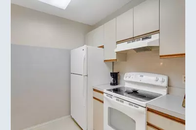 27 Plantation Drive, Unit #202, Vero Beach, FL 32966 - Photo 12