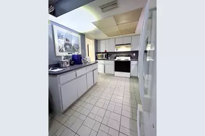 2510 Newport Drive, Fort Pierce, FL 34982 - Photo 10