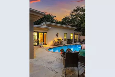 800 Lagoon Lane, Lantana, FL 33462 - Photo 2