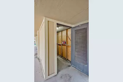 5344 Woodland Lakes Drive, Unit #122, Palm Beach Gardens, FL 33418 - Photo 32