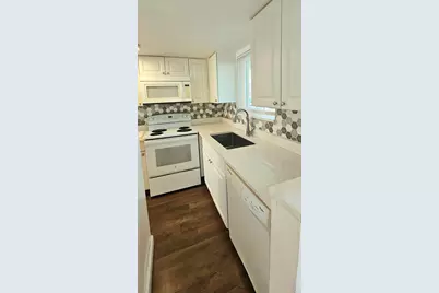 1501 Crescent Circle, Unit #B10, Lake Park, FL 33403 - Photo 4