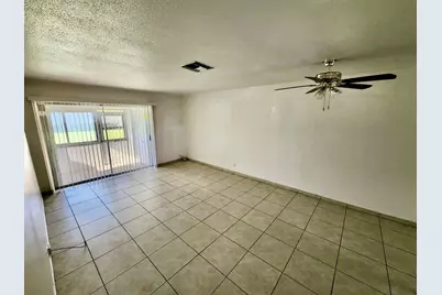 2926 Ashley Drive E, Unit #F, West Palm Beach, FL 33415 - Photo 4