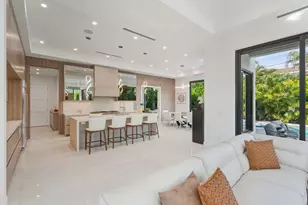 1050 NE 3rd Ave, Boca Raton, FL 33432 - Photo 32