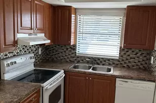 1253 White Pine Dr, Wellington, FL 33414 - Photo 4
