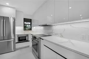 7126 Rain Forest Dr, Boca Raton, FL 33434 - Photo 8