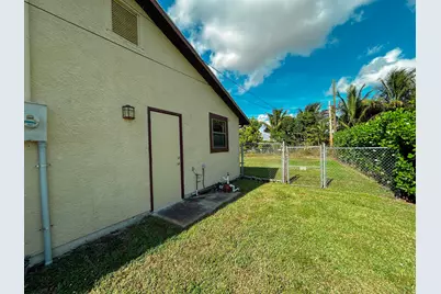 1013 SW Mataro Avenue, Port Saint Lucie, FL 34953 - Photo 32