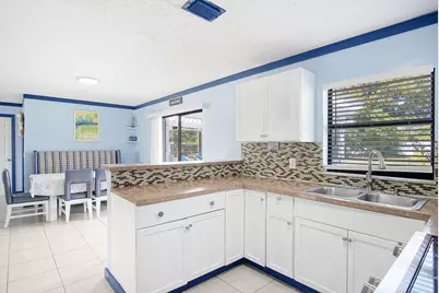 2902 Essex Drive, Fort Pierce, FL 34946 - Photo 6
