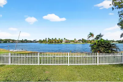 7745 Springfield Lake Drive, Lake Worth, FL 33467 - Photo 32