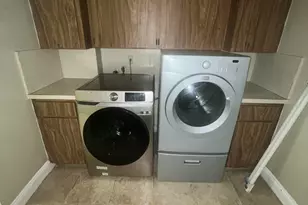 3516 Whitehall Dr, West Palm Beach, FL 33401 - Photo 8