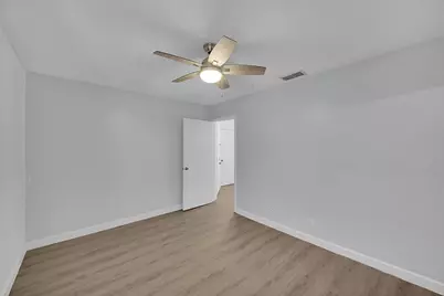 815 W Boynton Beach Boulevard, Unit #14-201, Boynton Beach, FL 33426 - Photo 16