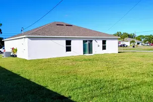 2772 SE Garfield Ave, Port Saint Lucie, FL 34952 - Photo 22