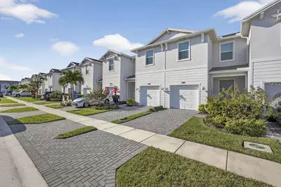 846 SE Grovebush Lane, Port Saint Lucie, FL 34984 - Photo 2