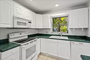 1341 SE Starfish Ln, Stuart, FL 34996 - Photo 28