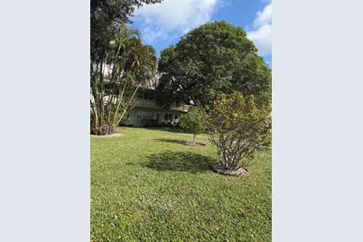 63 Norwich C, West Palm Beach, FL 33417 - Photo 2