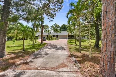 16476 107th Drive N, Jupiter, FL 33478 - Photo 2