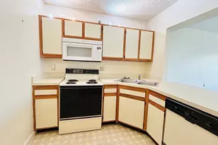 2641 Gately Dr W, West Palm Beach, FL 33415 - Photo 4