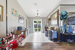 1132 SE Clifton Ln, Port Saint Lucie, FL 34983 - Photo 8