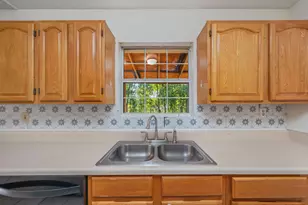 6415 Julia Dr, Milton, FL 32570 - Photo 14