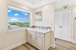 900 Dogwood Dr, Delray Beach, FL 33483 - Photo 10