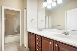 748 Cresta Cir, West Palm Beach, FL 33413 - Photo 22