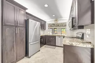 804 Foxpointe Cir, Delray Beach, FL 33445 - Photo 16