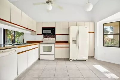 32 Buxton Lane, Boynton Beach, FL 33426 - Photo 16