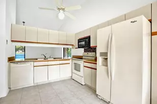 32 Buxton Ln, Boynton Beach, FL 33426 - Photo 18