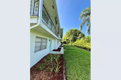 2819 SW Cornell Avenue, Palm City, FL 34990 - Photo 2