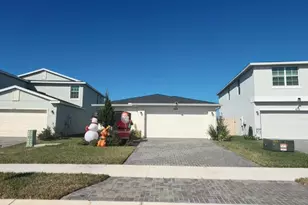 682 Papillon St SW, Palm Bay, FL 32908 - Photo 4