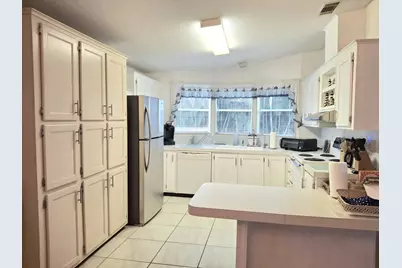 8504 Gallberry Circle, Port Saint Lucie, FL 34952 - Photo 6