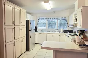 8504 Gallberry Cir, Port Saint Lucie, FL 34952 - Photo 6
