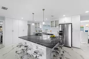 465 NW 11th St, Boca Raton, FL 33432 - Photo 16