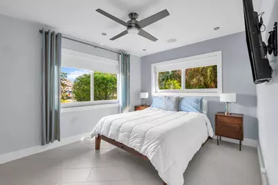 2301 NE 15th Terrace, Wilton Manors, FL 33305 - Photo 20