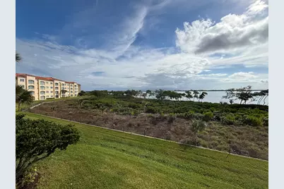 29 Harbour Isle Drive W, Unit #201, Fort Pierce, FL 34949 - Photo 18