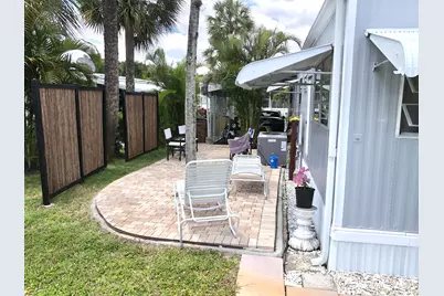 610 Frangipani Lane, Deerfield Beach, FL 33442 - Photo 4