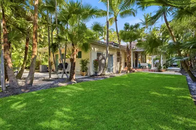 110 Merrain Road, Palm Beach, FL 33480 - Photo 22