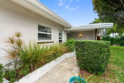 113 Park Lane E, Hypoluxo, FL 33462 - Photo 6