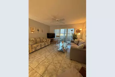 725 Lori Drive, Unit #203, Palm Springs, FL 33461 - Photo 4