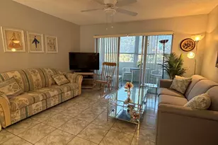 725 Lori Dr, Palm Springs, FL 33461 - Photo 4