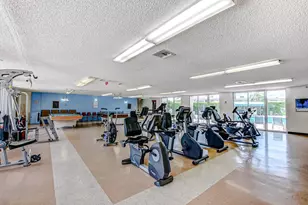 725 Lori Dr, Palm Springs, FL 33461 - Photo 14