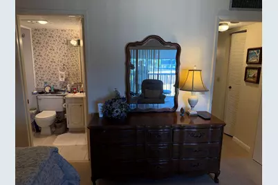 300 Village Green Circle S, Unit #406, Palm Springs, FL 33461 - Photo 14