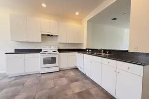 425 Greenwich Cir, Jupiter, FL 33458 - Photo 2
