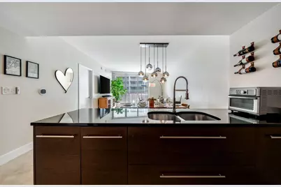 475 Brickell Avenue, Unit #4611, Miami, FL 33131 - Photo 10