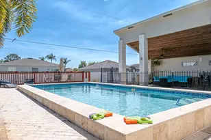 725 SW Hibiscus St, Port Saint Lucie, FL 34983 - Photo 2