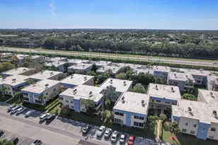 877 Flanders S, Delray Beach, FL 33484 - Photo 6