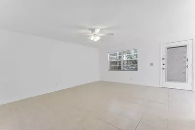 877 Flanders S, Delray Beach, FL 33484 - Photo 10