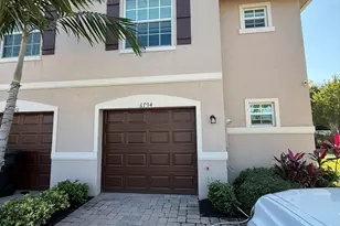 6794 Broadwater Ln Ln, Lake Worth, FL 33467 - Photo 2