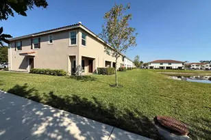 6794 Broadwater Ln Ln, Lake Worth, FL 33467 - Photo 4