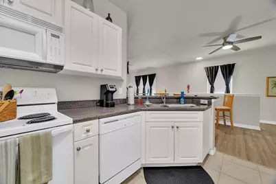 367 SE Rogers Court, Stuart, FL 34994 - Photo 10